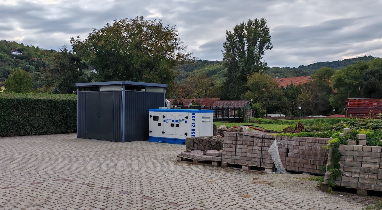 Dízel áramfejlesztő napelemes rendszer tartalék energiaellátásához